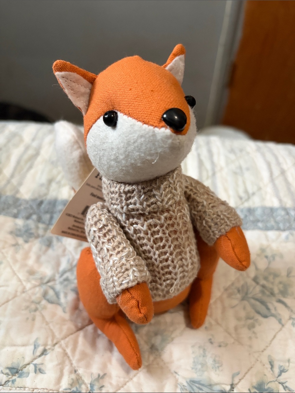 Harvest fabric critter